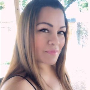 Meet your Posher, Caro